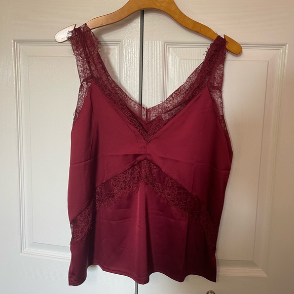 Lace trim burgundy color satin cami - Picture 1 of 3